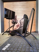 Symulator jazdy Mikołaj prezent stelaż pod kierownicę simracing Logitech