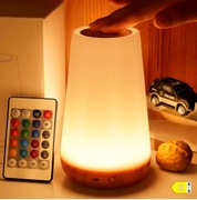 Lampka Nocna LED RGB 13 Kolorów Pilot Ściemnianie USB