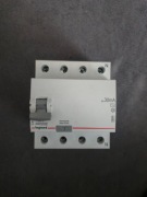 Legrand Wyłącznik różnicowoprądowy 4P 40A 0,03A typ AC 