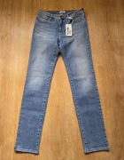 Nowe dżinsy Wrangler SLIM W30 L32