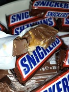 Baton Snicers po dacie cena od sztuki wysyłka Smart 