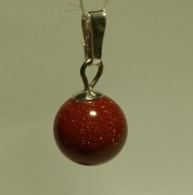 zawieszka srebrna z piaskiem pustyni