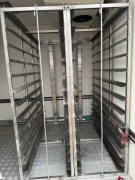 STELAŻ-REGAŁ DO WOŻENIA CIASTA