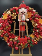 Wianek na drzwi świąteczny z dziadkiem do orzechów 