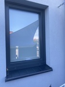 Okno Veka trzy szybowe antracyt zewnątrz i biały