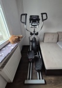 Profesjonalny orbitrek Spirit XE295