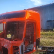 LEWY BOK DACH VOLVO FH 13