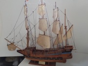 Stary model hiszpańskiego galeonu