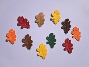 Scrapki liść tłoczony 10 szt. 29x18mm mix kolorów jesiennych gram. 160 g/m2
