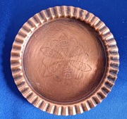 MAŁY TALERZYK PODSTAWKA Z CYNY INNTALER KUNSTWERKSTATTEN