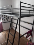 Łóżko Ikea Svarta na antresoli 90x200cm + materac