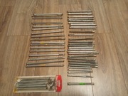 Kołki metalowe do motażu stolarki budowlanej