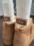 UGG skarpety skarpetki cieple w kolorze białym śmietanka