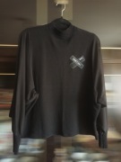 Czarna bluzka Stradivarius - S siateczkowe rękawy  napis BOY DON'T CRY