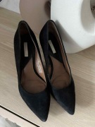 Klasyczne buty szpilki czółenka H&M Zamszowe Czarne r. 38