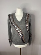 Szary sweter w serek wełna alpaka + cekinowa aplikacja LIU JO S oversize 40