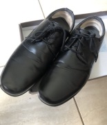 Buty typu lakierki 