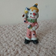 Urocza Ceramiczna Figurka Klowna z Grzechotkami – Pajacyk Vintage Retro