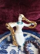 Figurka porcelanowa złotowłosa dziewczyna Sysert ZSRR vintage