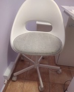 LOBERGET / MALSKÄR krzesło dziecięce