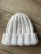 Biała czapka wełniana zimowa ciepła gruba z wełny