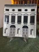 2 talerze, grafika, motyw Fornasetti,