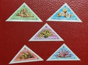 !!! MALEDIWY  / KORALOWCE / Trójkąty 5szt... PEŁNA_SERIA...CZYSTE**!!!