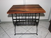 Stolik gazeciak orzech + metal składany