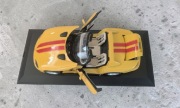 Dodge Viper Burago 1:18 gablotka 