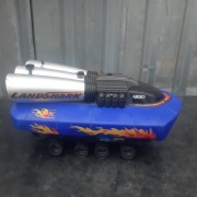 Amfibia Niko Landshark                  