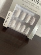 Sztuczne paznokcie tipsy