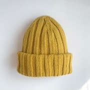 Żółta czapka beanie – 100% wełna merino, handmade, ciepła i miękka