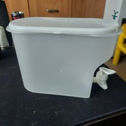 Pojemnik na napoje lub soki.2litry.