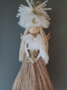 Świąteczny aniołek, makramowy 9 x 22 cm