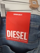 Spodnie Nowe diesel 1000 % oryginał w34 L 32