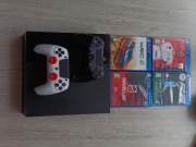 Konsola PlayStation 4 