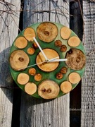 Zegar z żywicy epoksydowej i plastrów drewna