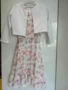 Śliczna sukienka w motylki z bolerkiem 158