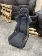 Sportowe fotele kubełkowe