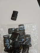 10 szt. Klamra zatrzaskowa plastikowa 25 mm do torby lub plecaka 