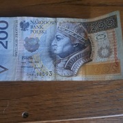 Banknot z rosnącym numerem