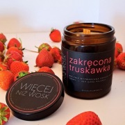 Świeca sojowa o zapachu truskawki z mlekiem 180ML