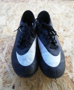 Korki nike czarno - białe rozmiar 43