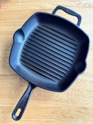 Patelnia żeliwna grillowa Marco