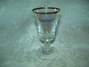 KIELICHY POZŁACANE NA STYLOWEJ NÓŻCE