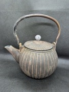 Żeliwny czajniczek imbryk barzdo ciężki 