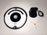 Robot sprzątający iRobot Roomba 675 WiFi PL stacja ładowania odkurzacz