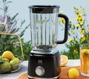 Blender kielichowy z wyświetlaczem LED – mocny i stylowy