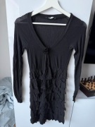 Northland - Czarna sukienka mini z falbankami, dekolt V, długi rękaw, S/M