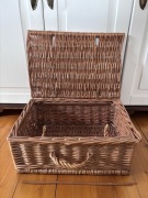 Zamykany kosz/kufer wiklinowy 40x28x17 cm